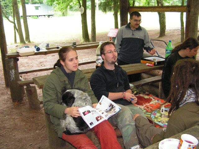 071.jpg