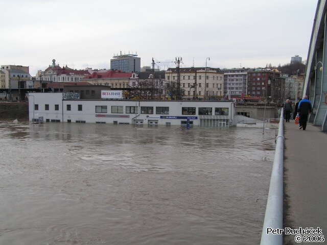 02.jpg
