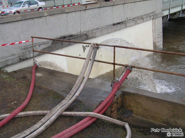 05.jpg